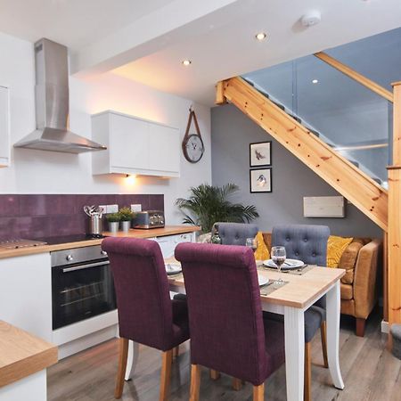 קגוורת' Gateway Mews - Serviced Apartments מראה חיצוני תמונה