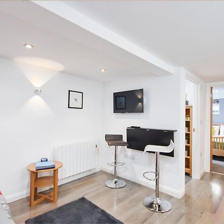 קגוורת' Gateway Mews - Serviced Apartments מראה חיצוני תמונה
