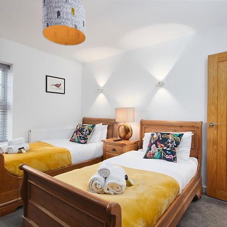 קגוורת' Gateway Mews - Serviced Apartments מראה חיצוני תמונה