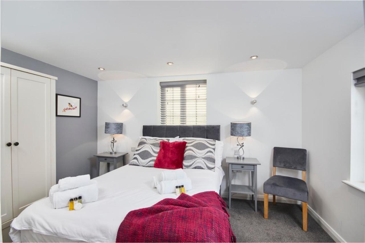 קגוורת' Gateway Mews - Serviced Apartments מראה חיצוני תמונה