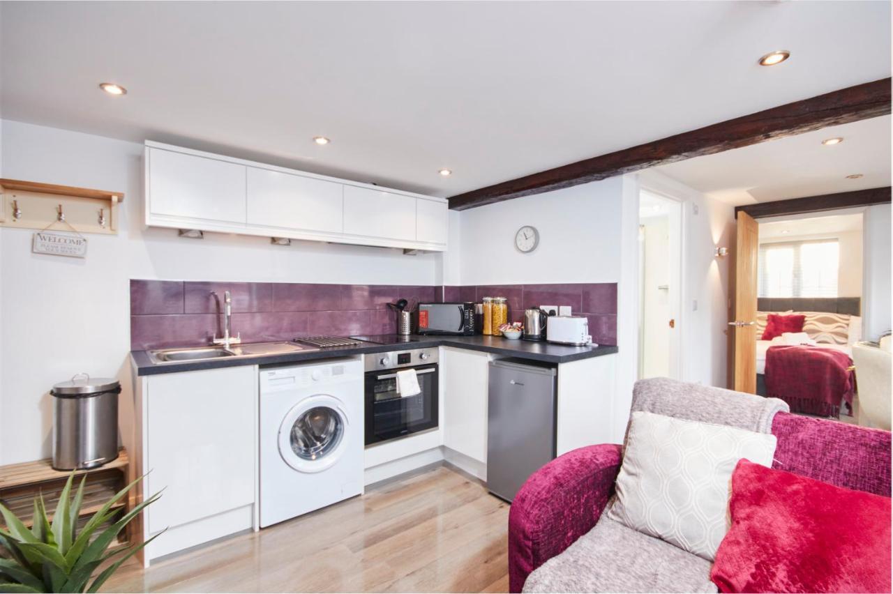 קגוורת' Gateway Mews - Serviced Apartments מראה חיצוני תמונה