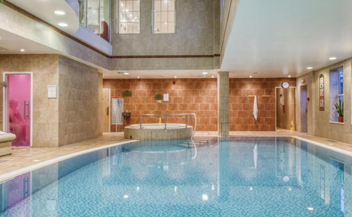 קגוורת' Gateway Mews - Serviced Apartments מראה חיצוני תמונה
