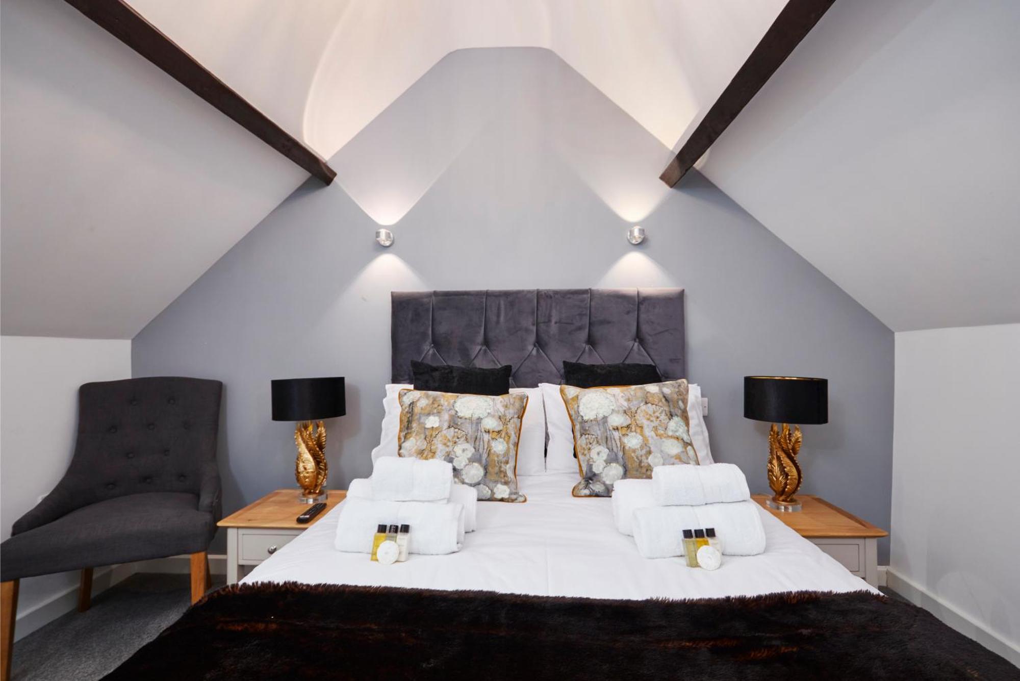 קגוורת' Gateway Mews - Serviced Apartments מראה חיצוני תמונה
