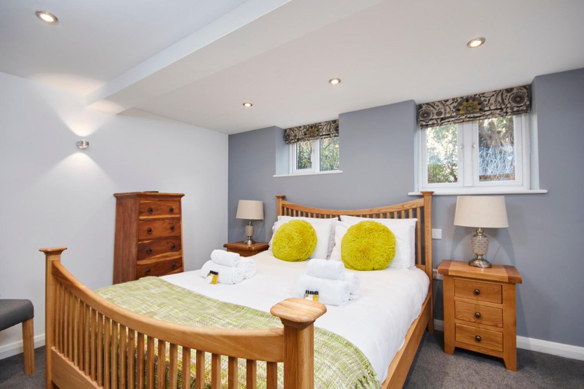 קגוורת' Gateway Mews - Serviced Apartments מראה חיצוני תמונה