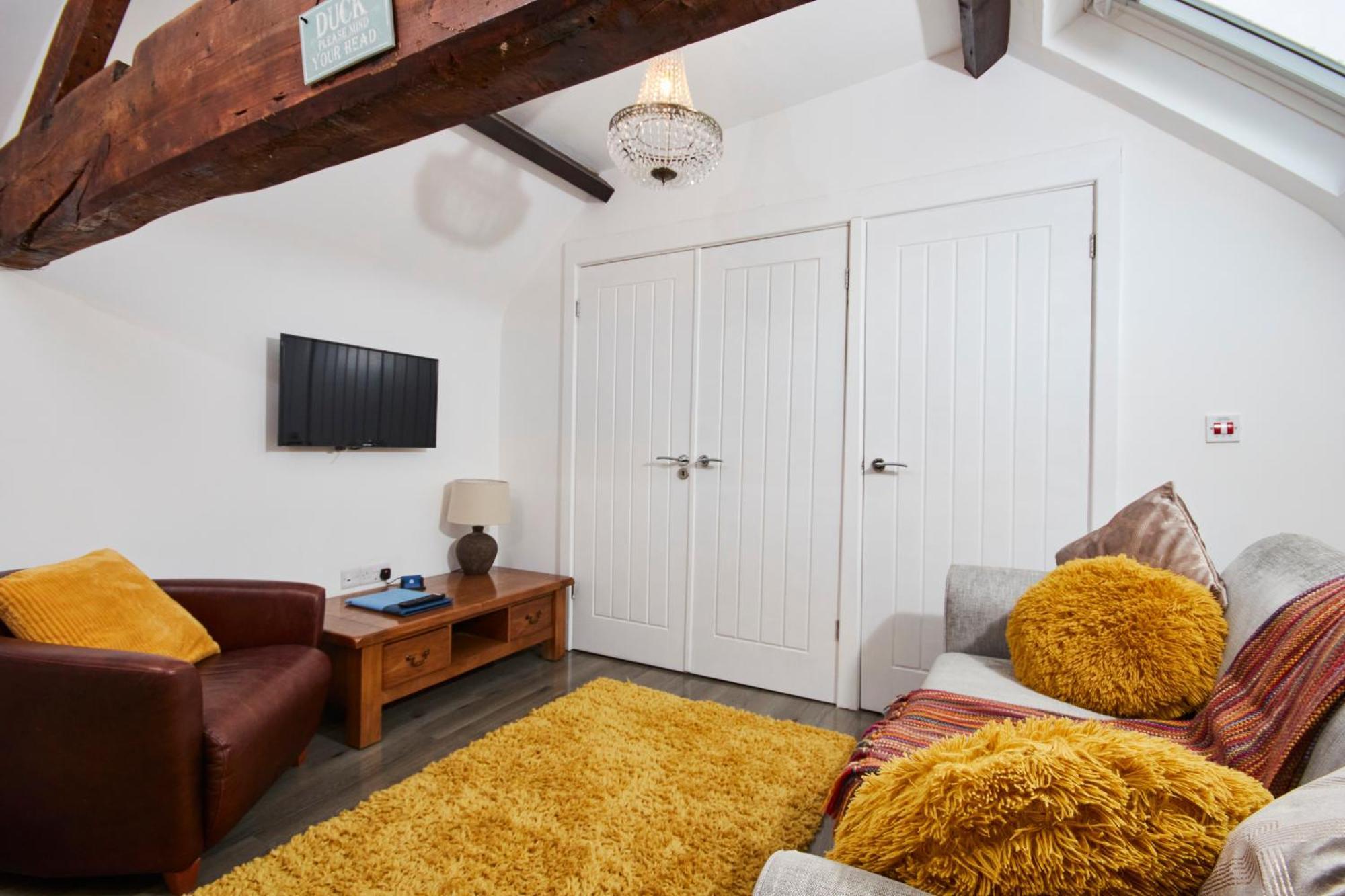 קגוורת' Gateway Mews - Serviced Apartments מראה חיצוני תמונה